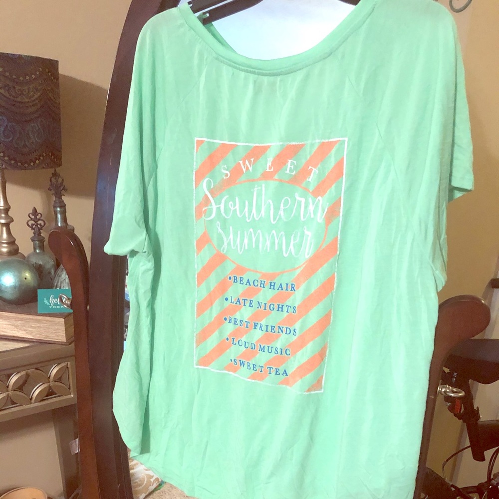 Red Camel graphic tee